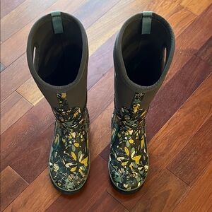 Bogs Women's Floral Winter Boots - Green and Yellow